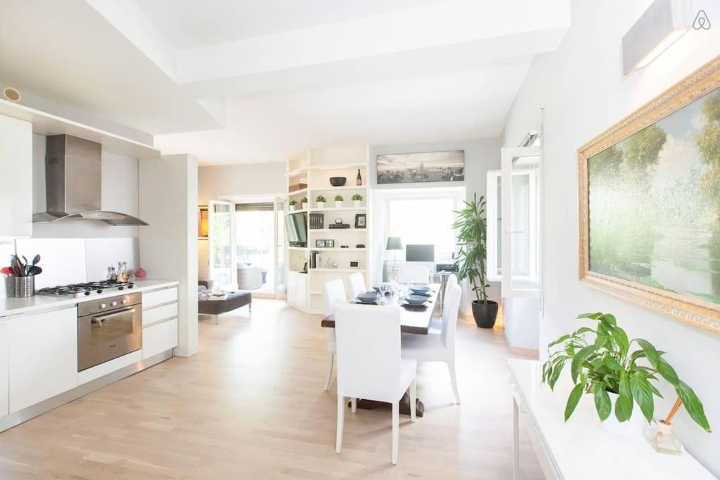 Exclusive Penthouse Private Terrace Chromotherapy And Sauna Appartamento *